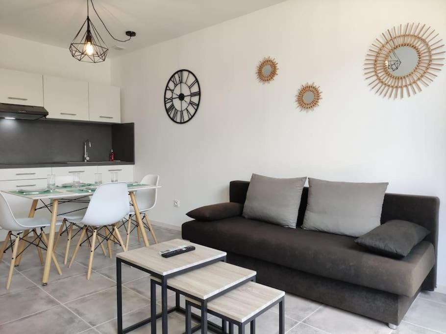 L'Atelier De La Cite - Parking Gratuit Apartment Carcassonne Exterior photo